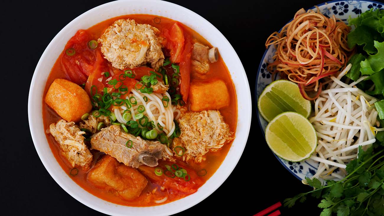 Cách nấu món bún riêu cua đúng kiểu miền Bắc